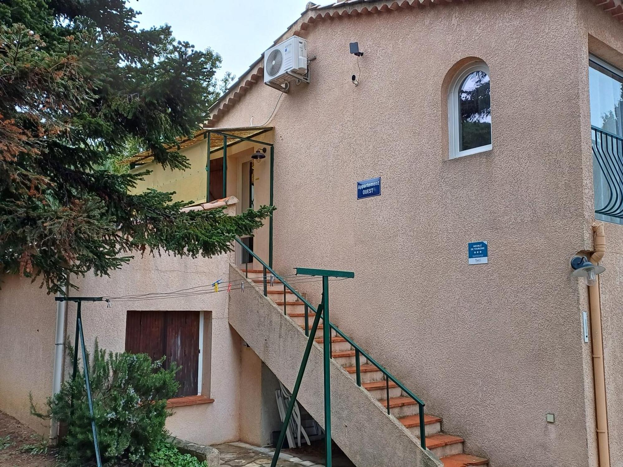 Appartement Classe 3 Etoiles Au 1Er Etage D'Une Maison Avec Jardin Dans Un Quartier Calme Cavalaire-sur-Mer Εξωτερικό φωτογραφία